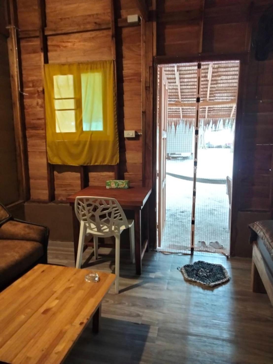 Lazy Hut Hotel Koh Phayam Eksteriør billede