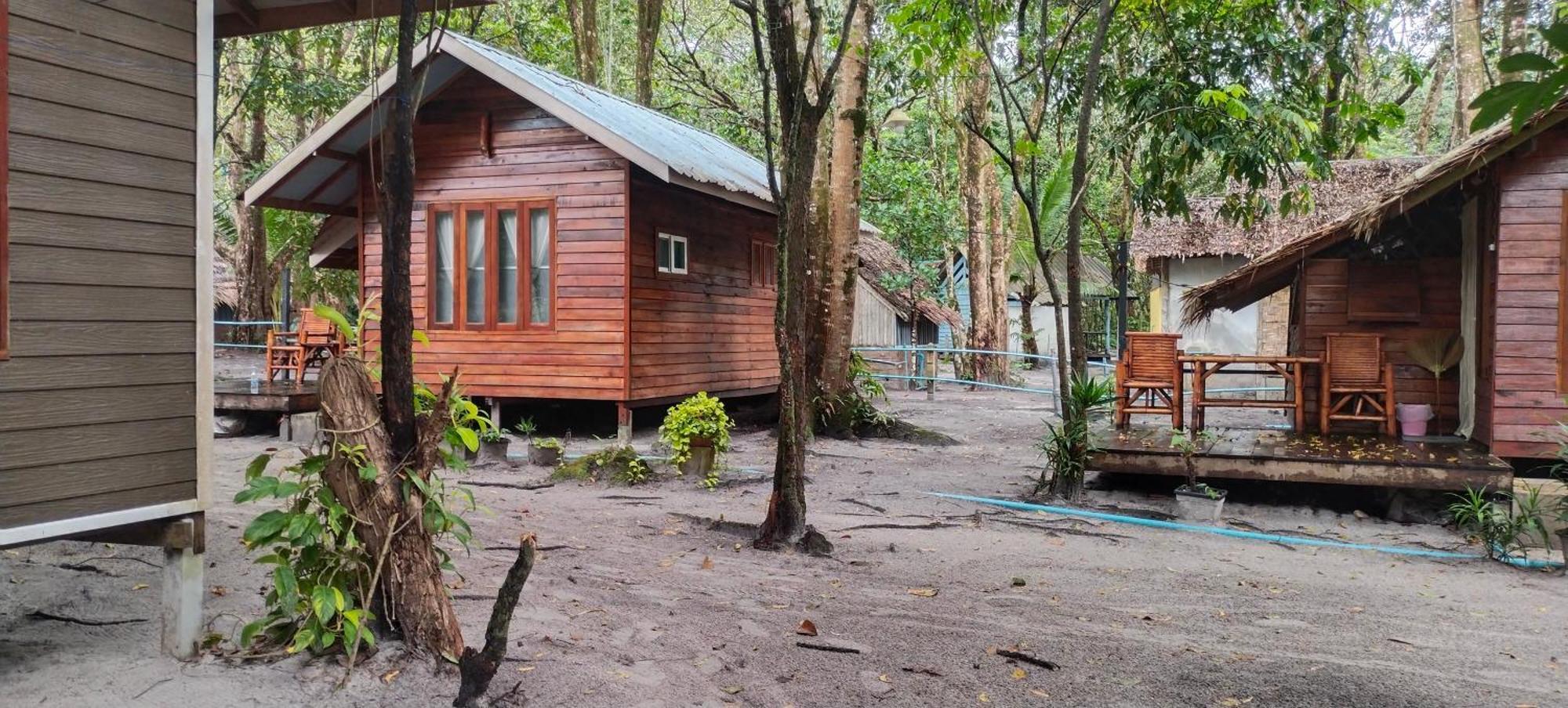 Lazy Hut Hotel Koh Phayam Eksteriør billede