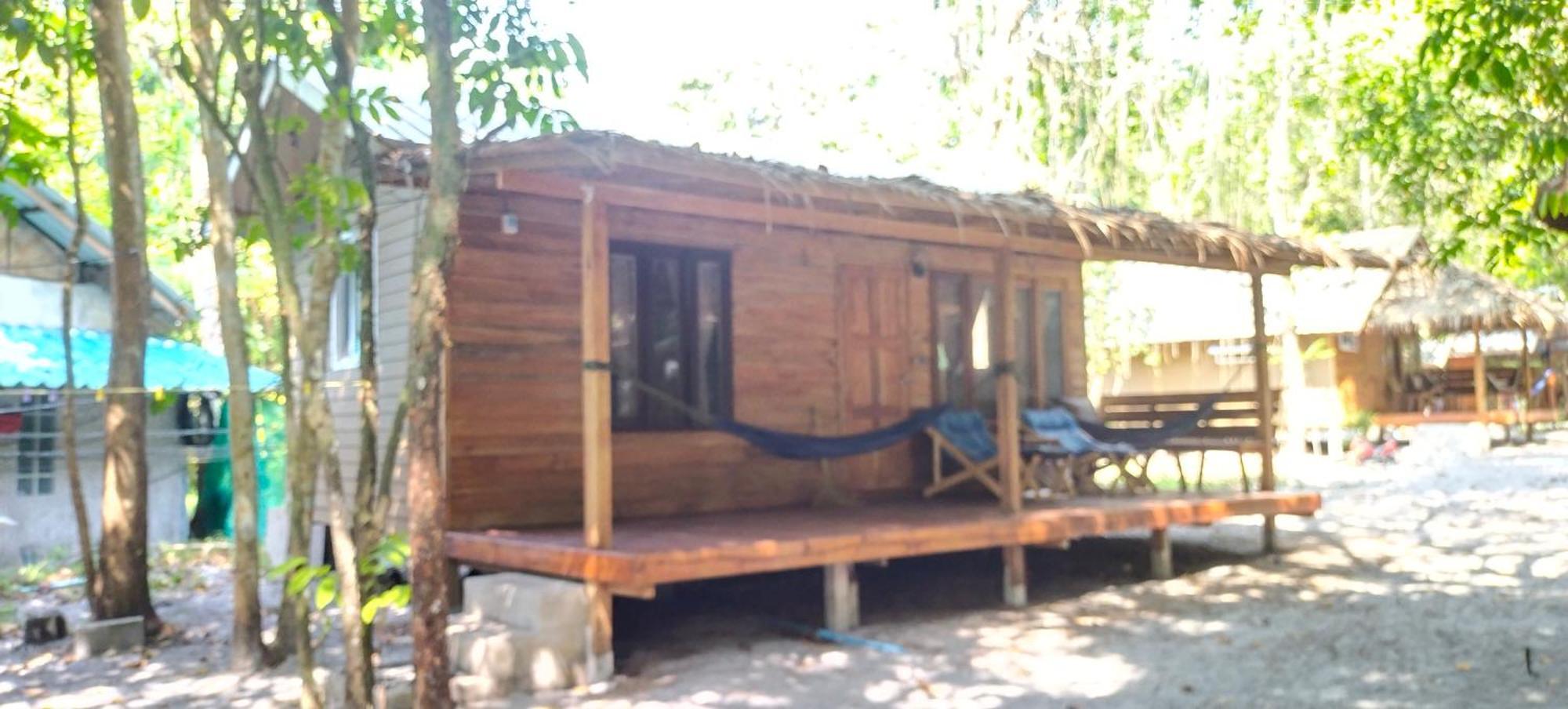 Lazy Hut Hotel Koh Phayam Eksteriør billede